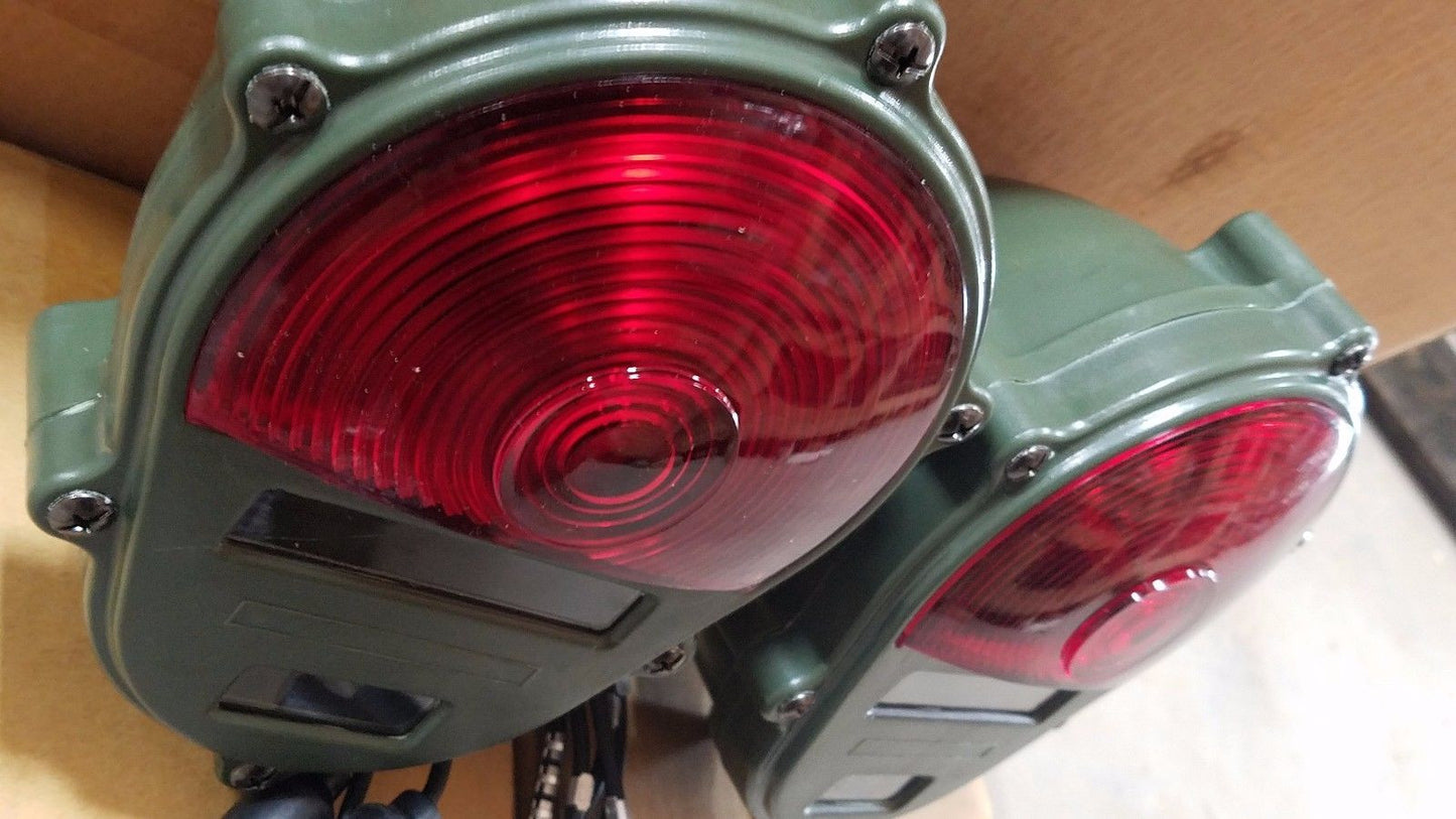 (2)008801625 HMMWV M998 M151A2 M800 M35A2 Humvee Rear Tail  Military Truck Light