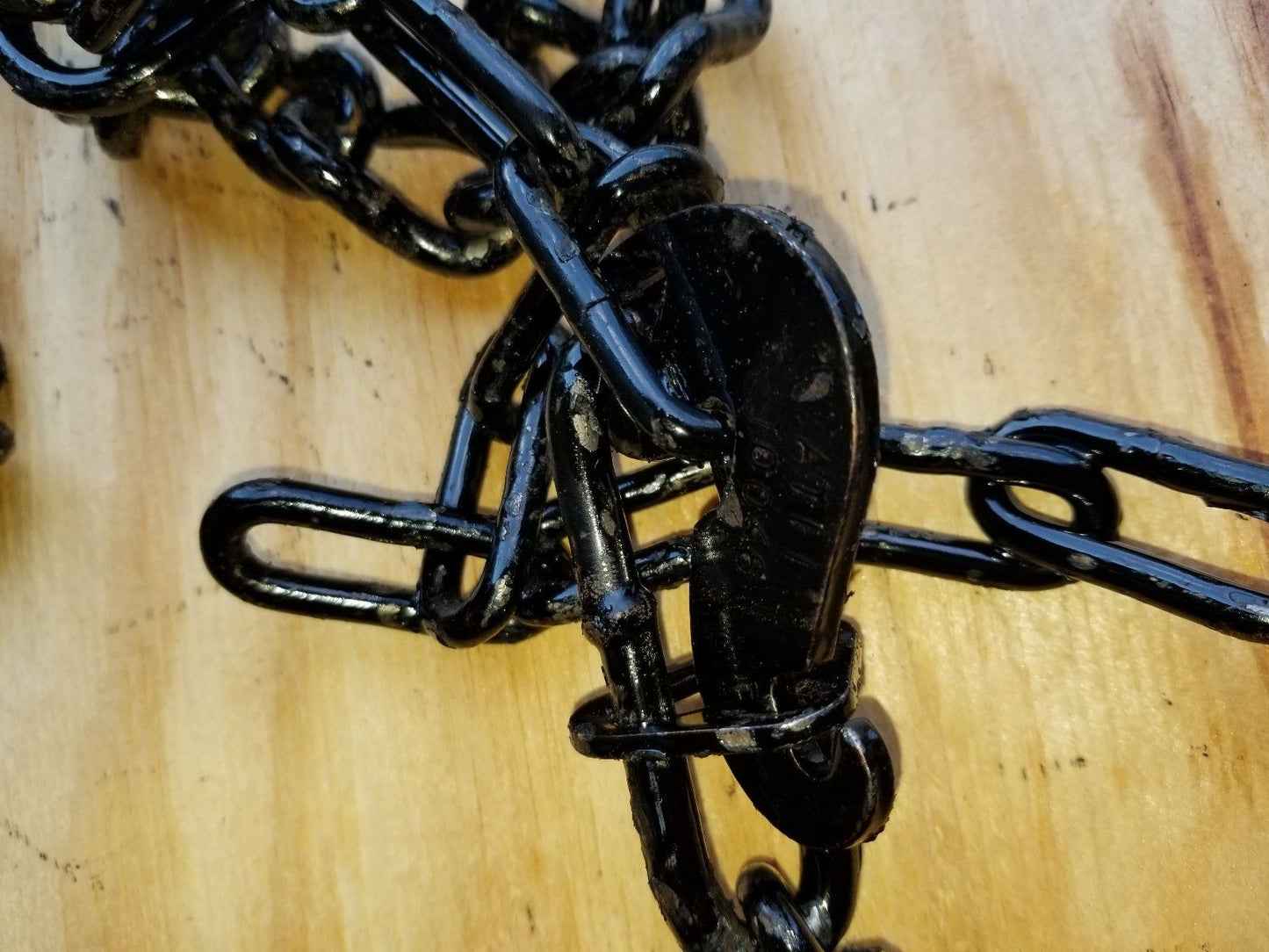 HMMWV M998 Humvee Tire Chain Set 37x12.5x16.5 NS 2540-01-214-1264