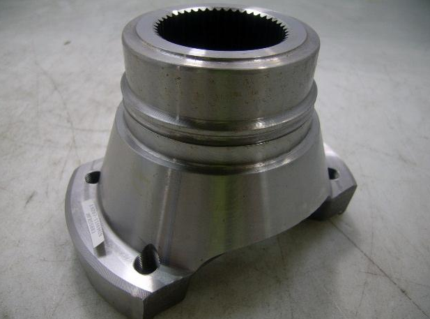 M939 NOS TRANSMISSION OUTPUT  YOKE 11669428 m923 m932 m27  5 Ton Truck yoke