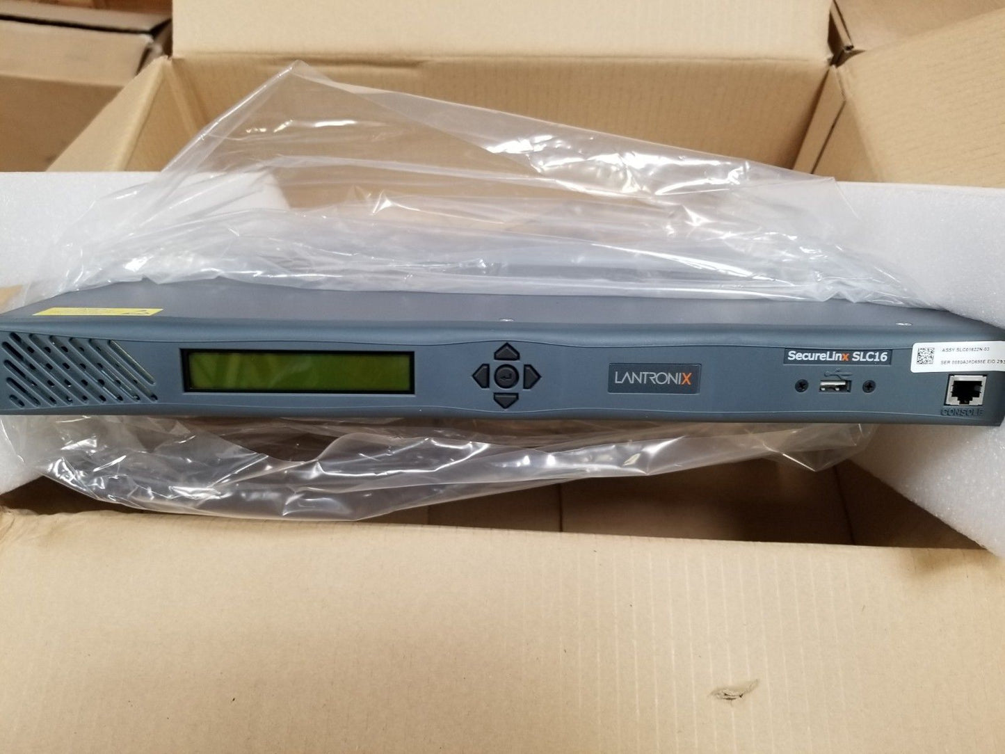 NEW LANTRONIX SLC01612N-02 16 PORT SECURELINX SLC16 W/ All Cords