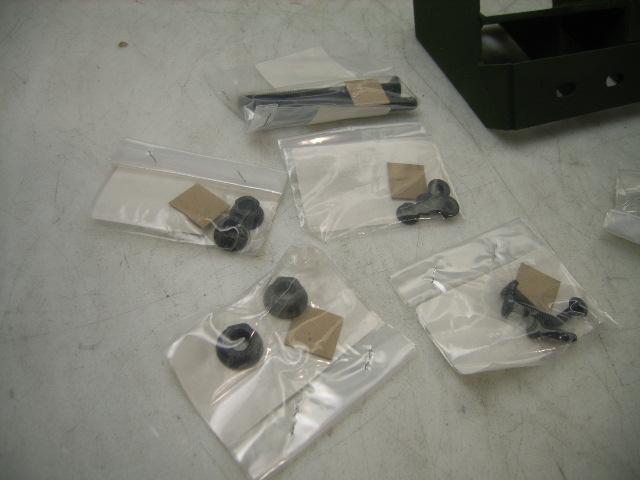 2540-01-555-3008	3653742 DOOR LATCH KIT,MASS	MTVR MK23