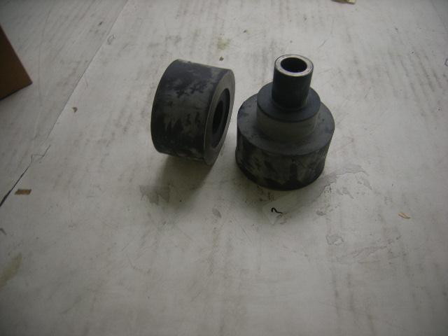 M939 5 TON RESILIENT ENGINE MOUNT 5340-01-331-7985 12363275