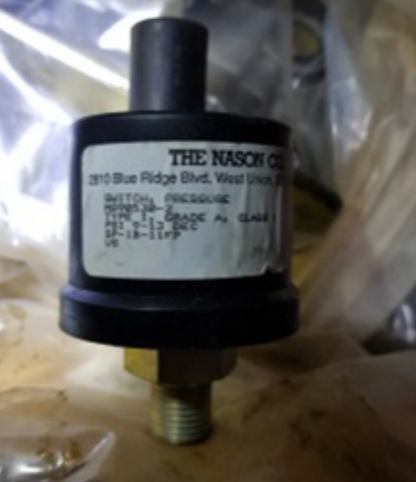 5 TON M800 OIL PRESSURE SWITCH LOCKOUT M809