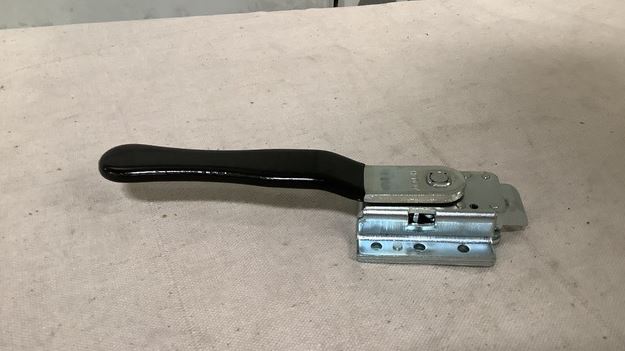 MAXXPRO REAR HATCH HANDLE- 3113552C1L 0234010928-00 2540-01-565-9327