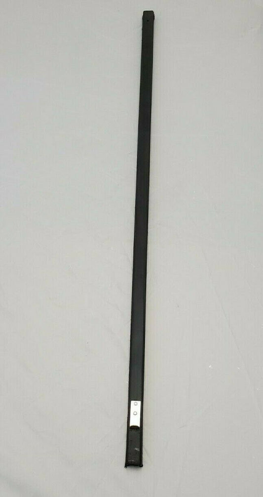 M35A2, M35A3, M54A2, M809 DOOR WINDOW REAR SHORT SIDE R/H– 7373286