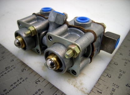 M809 5 Ton Truck Transmission Shifter T Shifter Valve M54 8327013 4820-00-832-7013